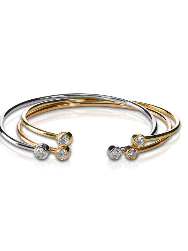 Set of three colored gold and diamond